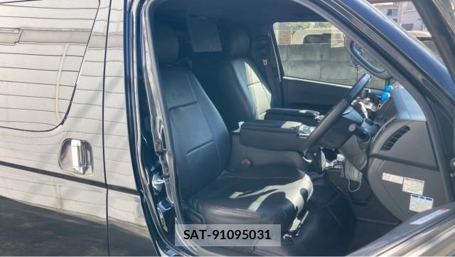 Toyota HIACE VAN 2023-04 8280592-5