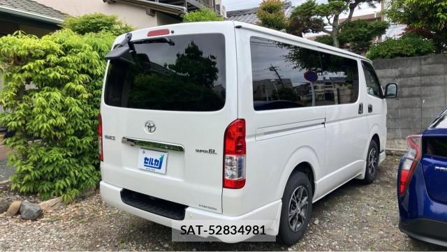 Toyota HIACE VAN 2024-03 8280769-12