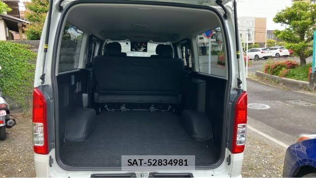 Toyota HIACE VAN 2024-03 8280769-17