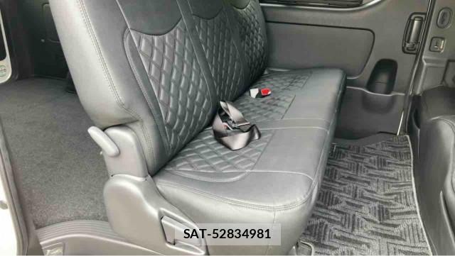 Toyota HIACE VAN 2024-03 8280769-6