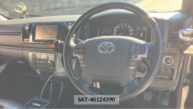 Toyota HIACE VAN 2021-02 8280932-16