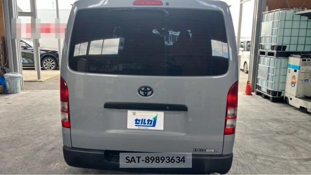 Toyota HIACE VAN 2022-04 8280971-1