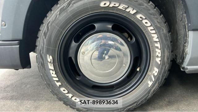 Toyota HIACE VAN 2022-04 8280971-8