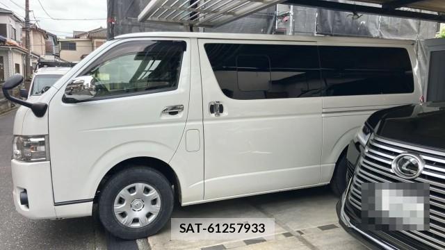 Toyota HIACE VAN 2018-01 8281006-10