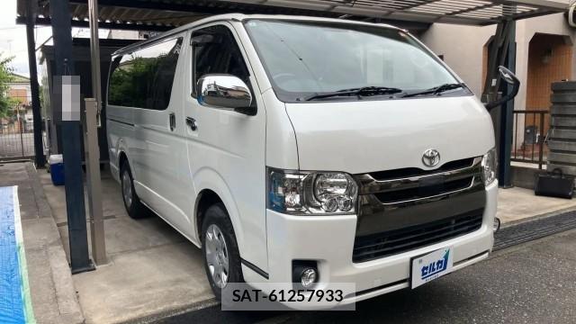 Toyota HIACE VAN 2018-01 8281006-11