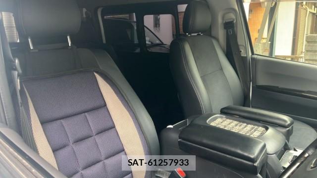 Toyota HIACE VAN 2018-01 8281006-5