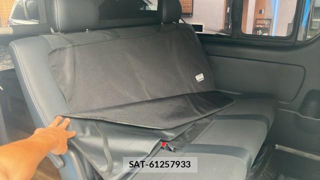 Toyota HIACE VAN 2018-01 8281006-6