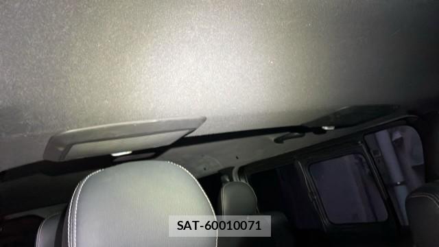 Toyota HIACE VAN 2022-09 8281017-15