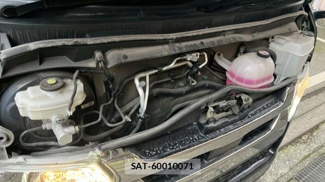 Toyota HIACE VAN 2022-09 8281017-7