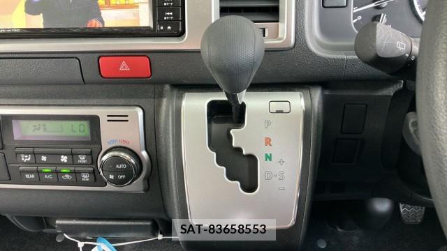 Toyota HIACE VAN 2025-08 8281052-14