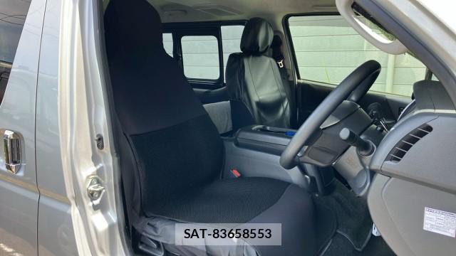 Toyota HIACE VAN 2025-08 8281052-5