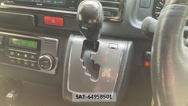 Toyota HIACE VAN 2021-03 8281155-14