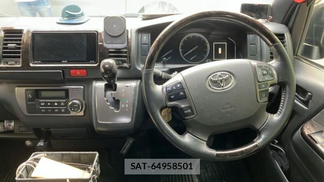 Toyota HIACE VAN 2021-03 8281155-16