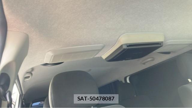 Toyota HIACE VAN 2024-03 8281156-15