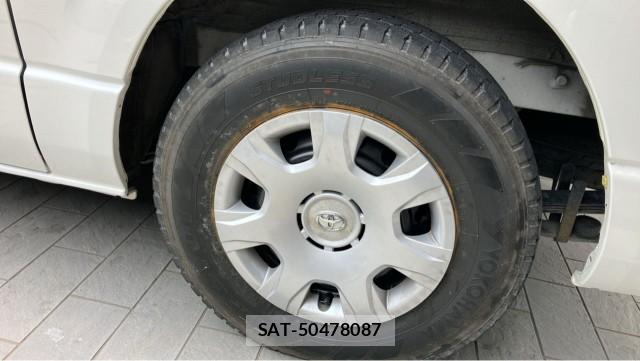 Toyota HIACE VAN 2024-03 8281156-8
