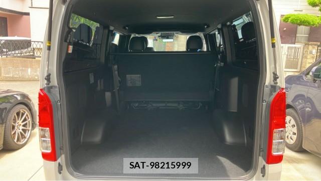 Toyota HIACE VAN 2026-04 8281158-17