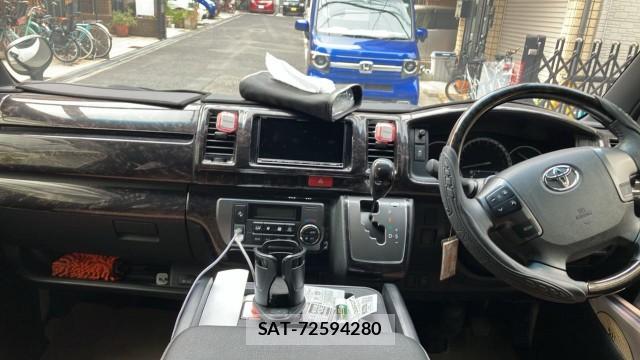Toyota HIACE VAN 2019-09 8281174-2