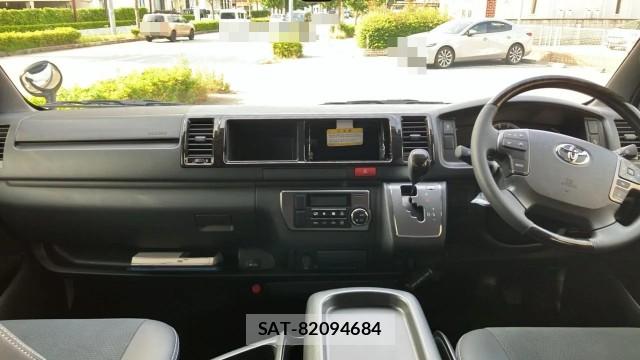 Toyota HIACE VAN 2026-05 8281179-2