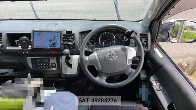 Toyota HIACE VAN 2018-09 8281282-16