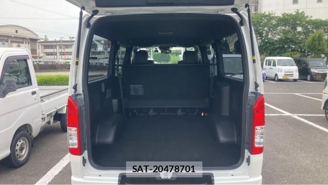 Toyota HIACE VAN 2026-01 8281287-17