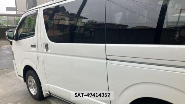 Toyota HIACE VAN 2017-12 8281387-10