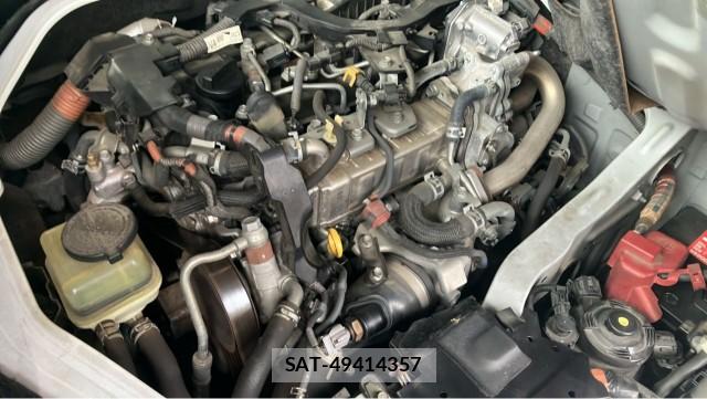 Toyota HIACE VAN 2017-12 8281387-7