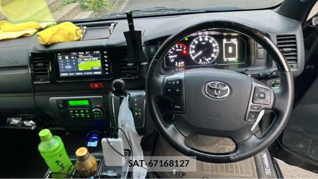 Toyota HIACE VAN 2020-10 8281448-16