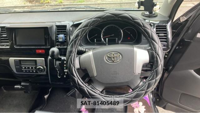 Toyota HIACE VAN 2014-04 8281472-16