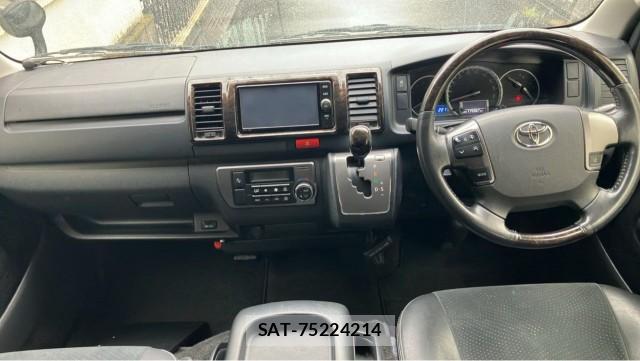 Toyota HIACE VAN 2018-06 8281509-2