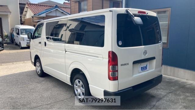Toyota HIACE VAN 2024-08 8281523-13