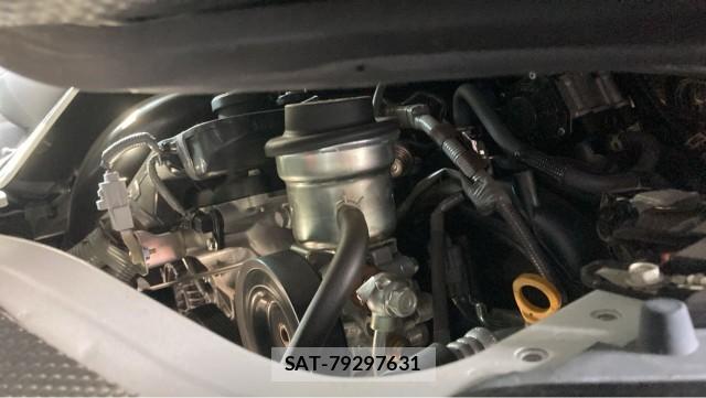 Toyota HIACE VAN 2024-08 8281523-7