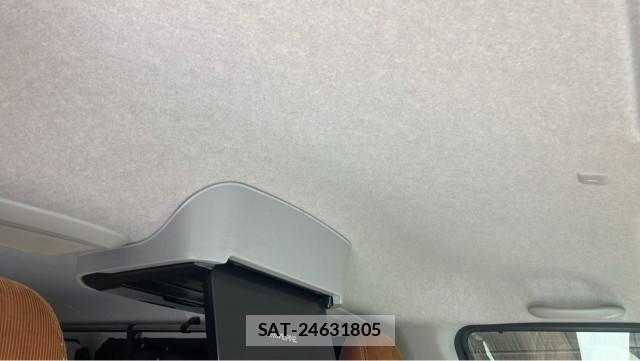 Toyota HIACE VAN 2024-10 8281534-15
