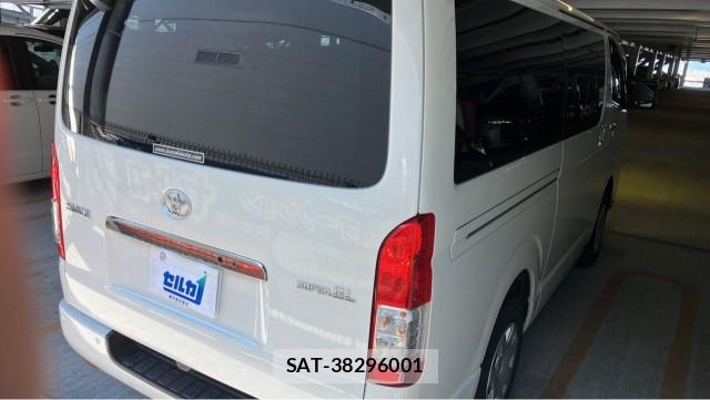 Toyota HIACE VAN 2021-11 8281537-12