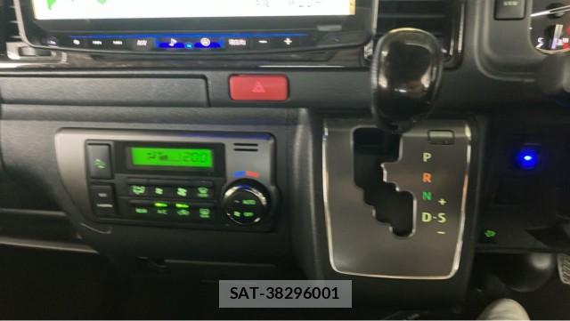 Toyota HIACE VAN 2021-11 8281537-14