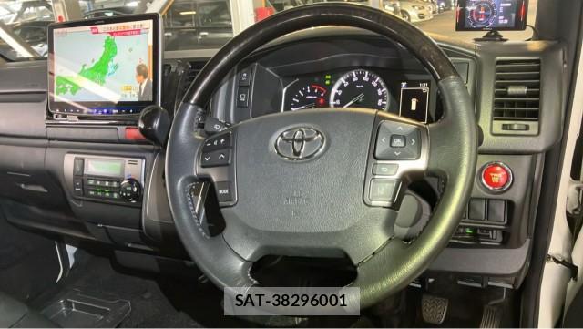Toyota HIACE VAN 2021-11 8281537-16