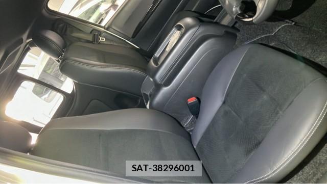 Toyota HIACE VAN 2021-11 8281537-5