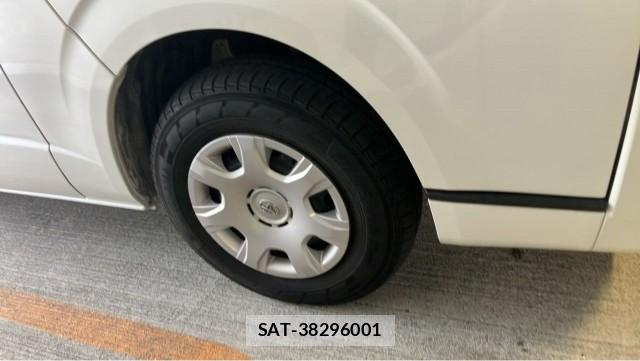Toyota HIACE VAN 2021-11 8281537-8
