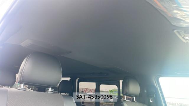 Toyota HIACE VAN 2026-04 8281622-15