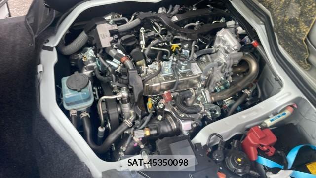 Toyota HIACE VAN 2026-04 8281622-7