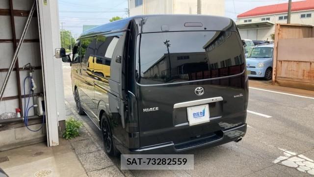 Toyota HIACE VAN 2017-01 8281634-12