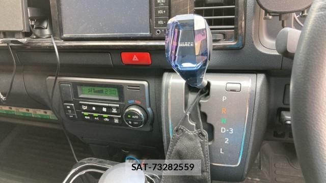 Toyota HIACE VAN 2017-01 8281634-14