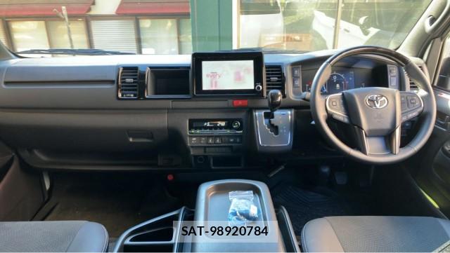Toyota HIACE VAN 2026-02 8281675-2