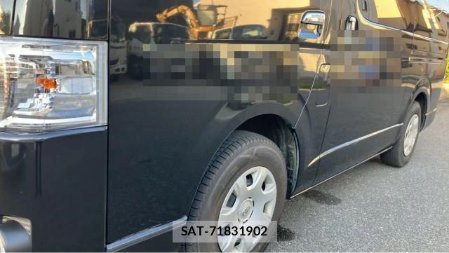 Toyota HIACE VAN 2019-06 8281707-10