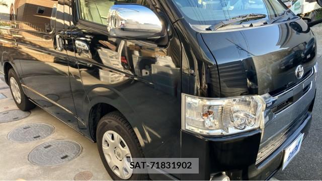 Toyota HIACE VAN 2019-06 8281707-11