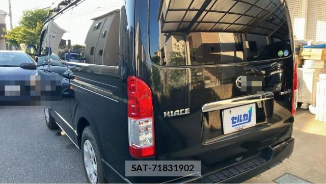 Toyota HIACE VAN 2019-06 8281707-13