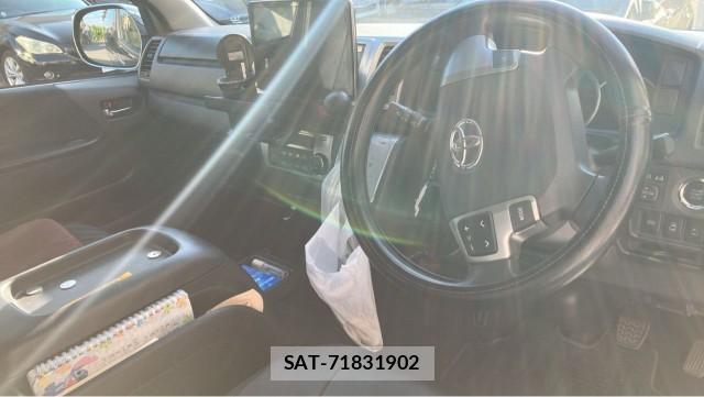 Toyota HIACE VAN 2019-06 8281707-2