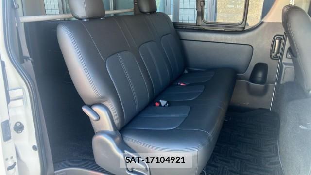 Toyota HIACE VAN 2018-01 8281710-6