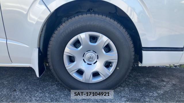 Toyota HIACE VAN 2018-01 8281710-8