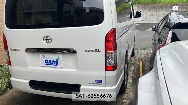 Toyota HIACE VAN 2023-04 8281782-12