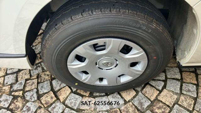 Toyota HIACE VAN 2023-04 8281782-8